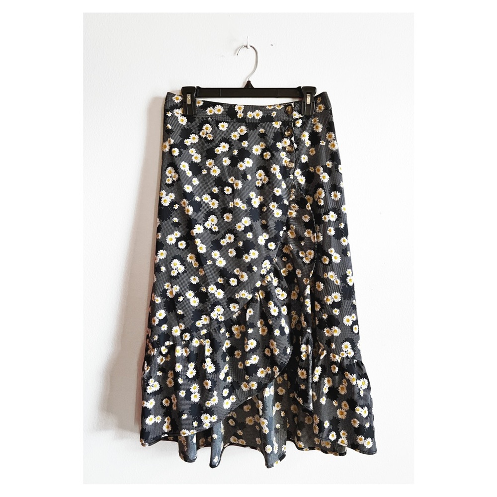 ❌SOLD❌Black Daisy Print Asymmetric Ruffled (Floral) Midi Skirt